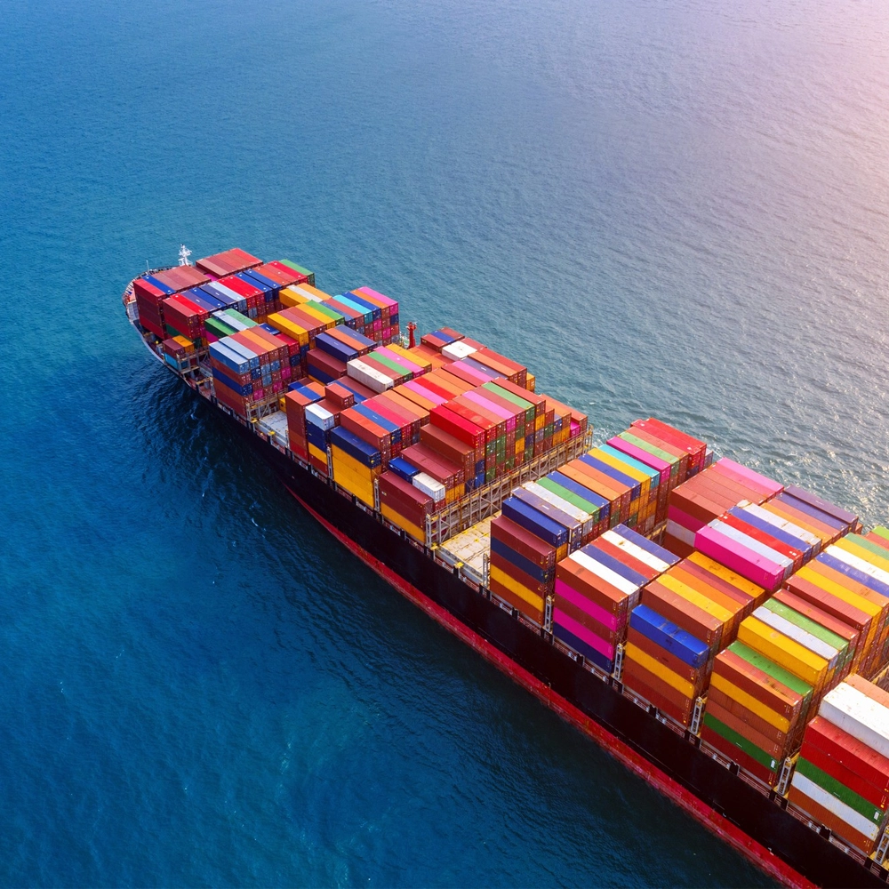 Consolidated air cargo and bulk shipment service illustration